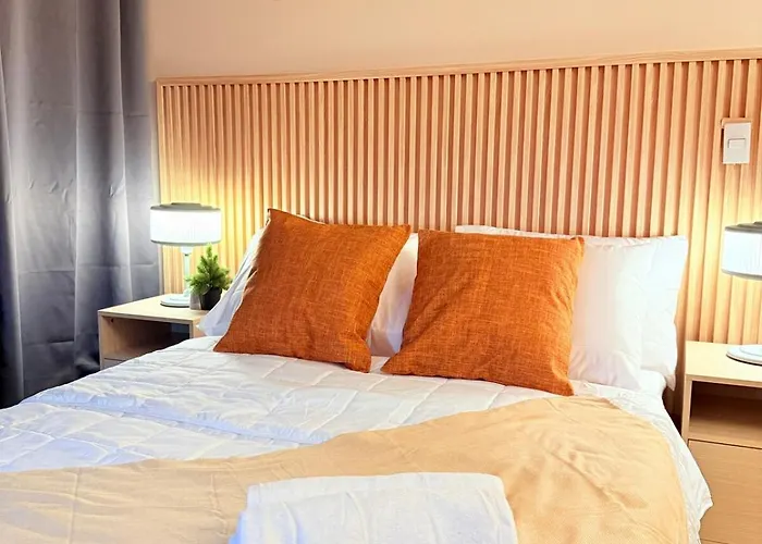 Apartment New! Modern & Cozy Space In Uptown Bgc Near Mall Backhome2