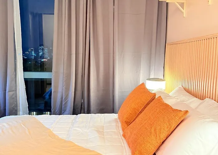 Apartment New! Modern & Cozy Space In Uptown Bgc Near Mall Backhome2