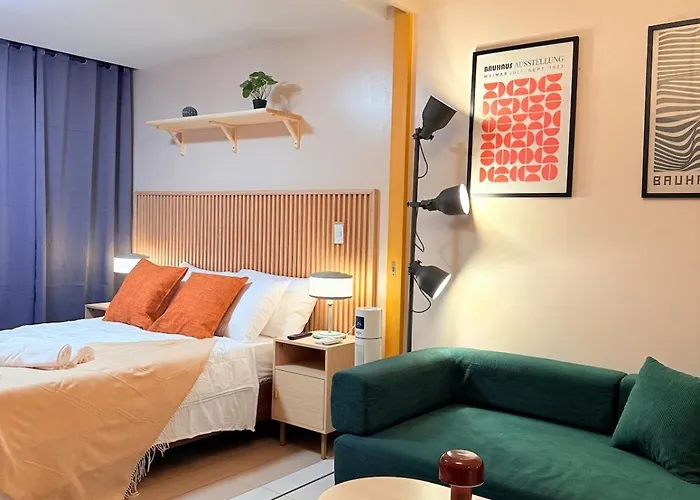 New! Modern & Cozy Space In Uptown Bgc Near Mall Backhome2 Apartment Manila
