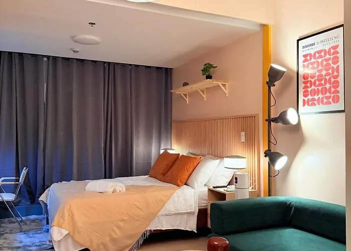 New! Modern & Cozy Space In Uptown Bgc Near Mall Backhome2 Apartment Manila