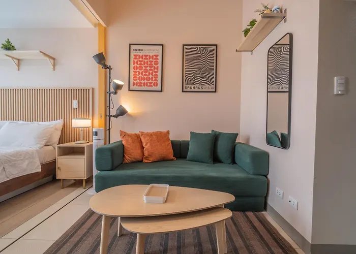 New! Modern & Cozy Space In Uptown Bgc Near Mall Backhome2 *