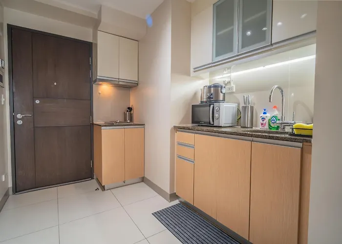 New! Modern & Cozy Space In Uptown Bgc Near Mall Backhome2 Apartment