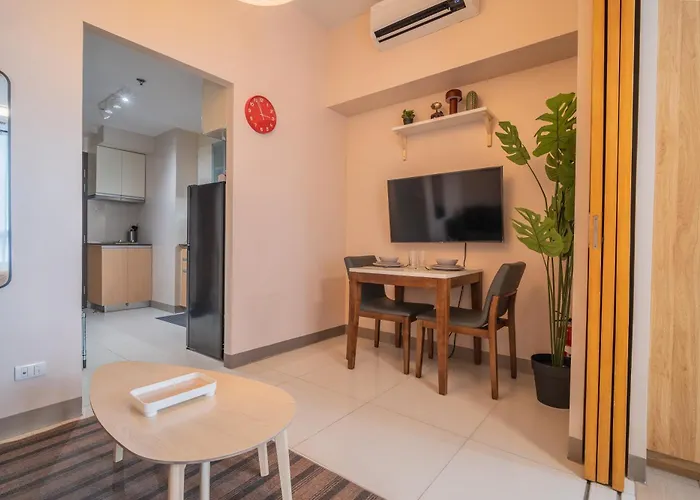New! Modern & Cozy Space In Uptown Bgc Near Mall Backhome2 Apartment *