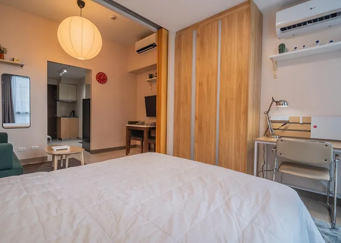 New! Modern & Cozy Space In Uptown Bgc Near Mall Backhome2 Apartment Manila