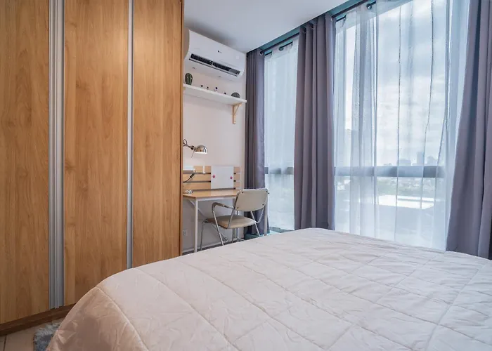 Apartment New! Modern & Cozy Space In Uptown Bgc Near Mall Backhome2 Manila